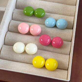 1 件简约纯色树脂圆珠耳钉，百搭简约日常/办公室佩戴