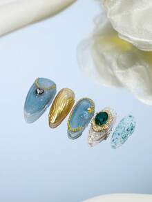 Golden Glitter & Ocean Heart Shaped French Style Nail Art Design - Green - View 3