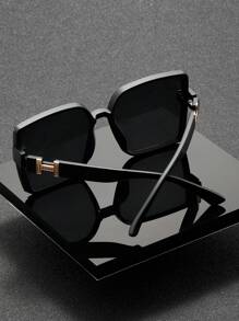 1pc Fashionable Fashion Glasses, Unisex Gift, Korean Style Casual Vacation Decorative Luxury Beach Versatile Photo Props Big Frame Square Floral Arm H-Logo Glasses