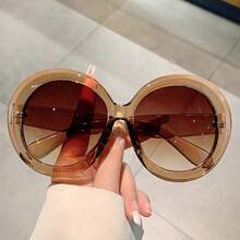 European & American Style Oversized Fashion Glasses - High-Quality Retro Design, Slim Face, Street Photography For Summer Beach Vacation,Outdoor,Travel - Black - View 6