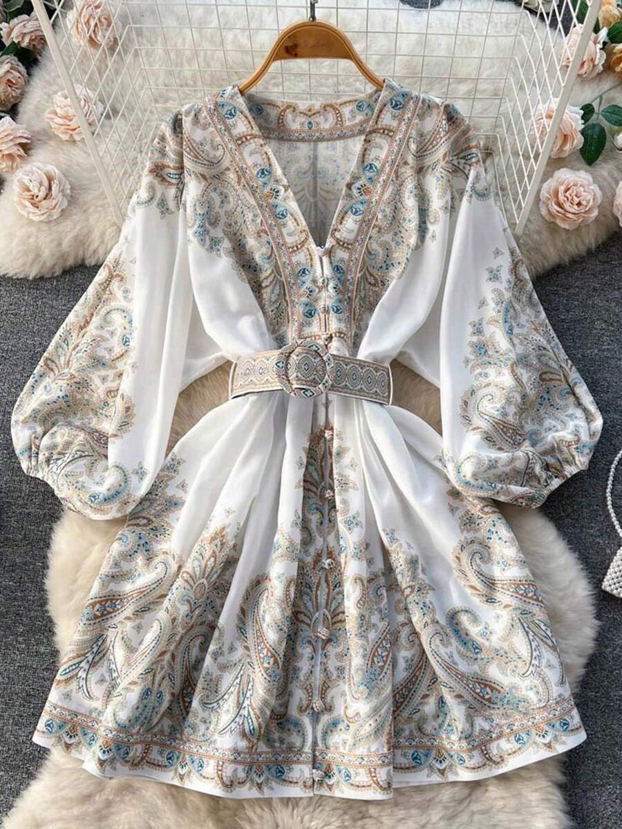 女士短款长袖连衣裙，时尚V领波西米亚印花下摆装饰纽扣连衣裙，秋冬度假装，迷你连衣裙，春季度假白色优雅款 - 白色 - 查看 1