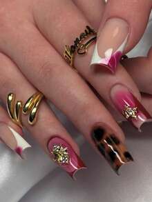 Un set de regalo de 24 piezas de armadura con forma cuadrada de estilo largo en una caja, con un estilo de chica salvaje, efecto de destello cegador, decorado con estrellas afiladas, con un toque de sofisticación. El color es un rojo profundo con un efecto degradado. Es un accesorio elegante para niñas, adecuado para ocasiones casuales. Viene con un borde estilo francés, un patrón de estampado de leopardo caramelo. Es un set de uñas postizas con esmalte de gel. 1 pieza de lima incluida. Uñas postizas, suministros para uñas