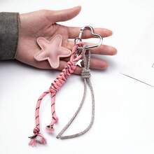 Llavero con colgante de estrella hecho a mano de cuerda trenzada y - Accesorio para bolsos, llaves y decoración de mochilas - Rosa - Ver 3