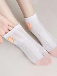 Multi-Pack Women Ankle Socks, Stylish Strawberry Pattern, Fashionable Cute & Comfy Moisture Wicking, Ideal For Mother's Day