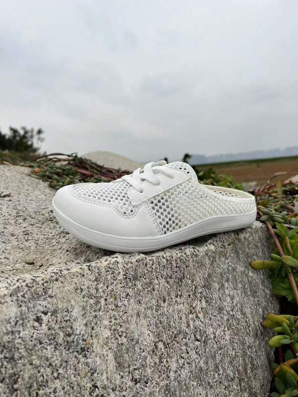 Sapatos baixos femininos com design vazado e largura larga, mules baixos casuais com cadarço, chinelos confortáveis de ajuste largo