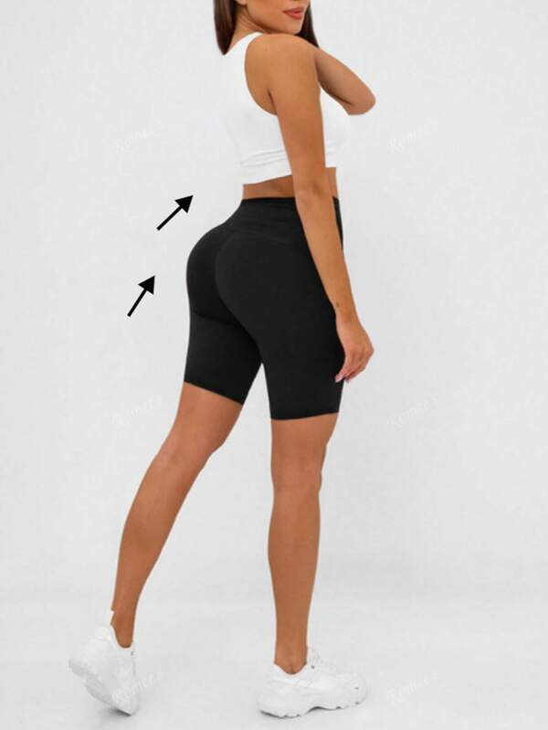 Pantaloncini da ciclista aderenti di colore tinta unita, versatili per uso quotidiano