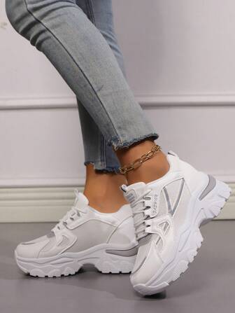 新款女士白色休闲运动鞋，透气舒适百搭高帮学生运动鞋