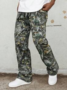 Yemwry Pantalones largos casuales con cordón y estampado de camuflaje para hombre, que combina elementos naturales, con diseño ajustable de cordón, adecuado para el transporte diario o actividades al aire libre, mostrando un estilo único