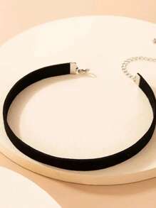 1 pieza Accesorio de joyería sexy para mujer: elegante gargantilla negra, cadena simple de una capa de aleación geométrica pulida para la clavícula, adecuada para atuendos de moda, un adorable collar