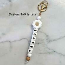 1pc Customized Personalized Silicone & Wood Keychain, Name Tag Key Chain, Mother's Day/Girl's Gift/Graduation/Teacher's Day Gift,School Supplies,Back To School,School Gift,For Office,For School,For Classroom,For Teacher Gifts,For University,For Colleague,For Dorm Rooms,For Teacher,For Boys And Girls,For Teenagers,Junior High School Students,Middle School Students,High School Senior High School Students,College Students,University Students,Freshman,Sophomore,Underclassmen, Colorful,Cute,Adorable,Funny,Kawaii,Y2K,Stylish,Unisex,Casual,Custom,Personalized,Unique,Customized,Ideal Gifts For Him,Ideal Gifts For Her,Her,Boyfriend,Girlfriend,Family,Friends - Silicone Daisy Keychain - View 13
