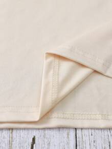 女士加大码圆领短袖T恤，动物图案印花，甜美温柔气质，修身加大码夏季上衣女款图案T恤