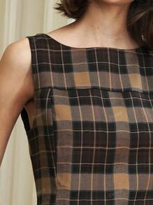 Elegant Plaid Sleeveless Women Summer Casual Mini Dress, Round Neck Checkered Minimalist Short Dress, Slim Fit A-Line Skirt Suitable For Commuting, Office, And Leisure Daily Wear