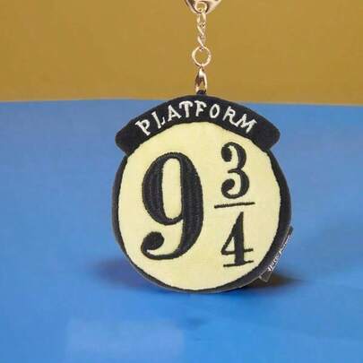 Miniso 哈利波特系列平台 9 3/4 2.95*1.77*3.15 英寸悬挂饰物（1 件）