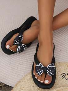 Rhinestone Bow Flip Flops - Black & White Contrast Color Design, Must-Have For Teens' Party, Lightweight & Breathable, Sparkling Everywhere - Black - View 2