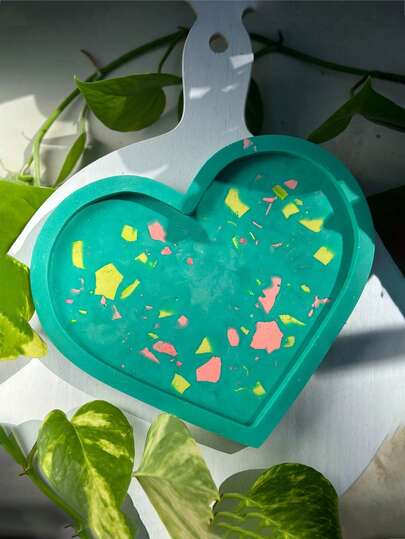 4 Sizes Heart Shaped Silicone Molds | Multipurpose For Concrete/Epoxy Resin/Plaster | Easy Demold & Durable Design | DIY Jewelry Trays/Plaster Pots/Resin Coasters | Lovely Home Decor For Valentine's Day, Mother's Day | Wedding Decoration