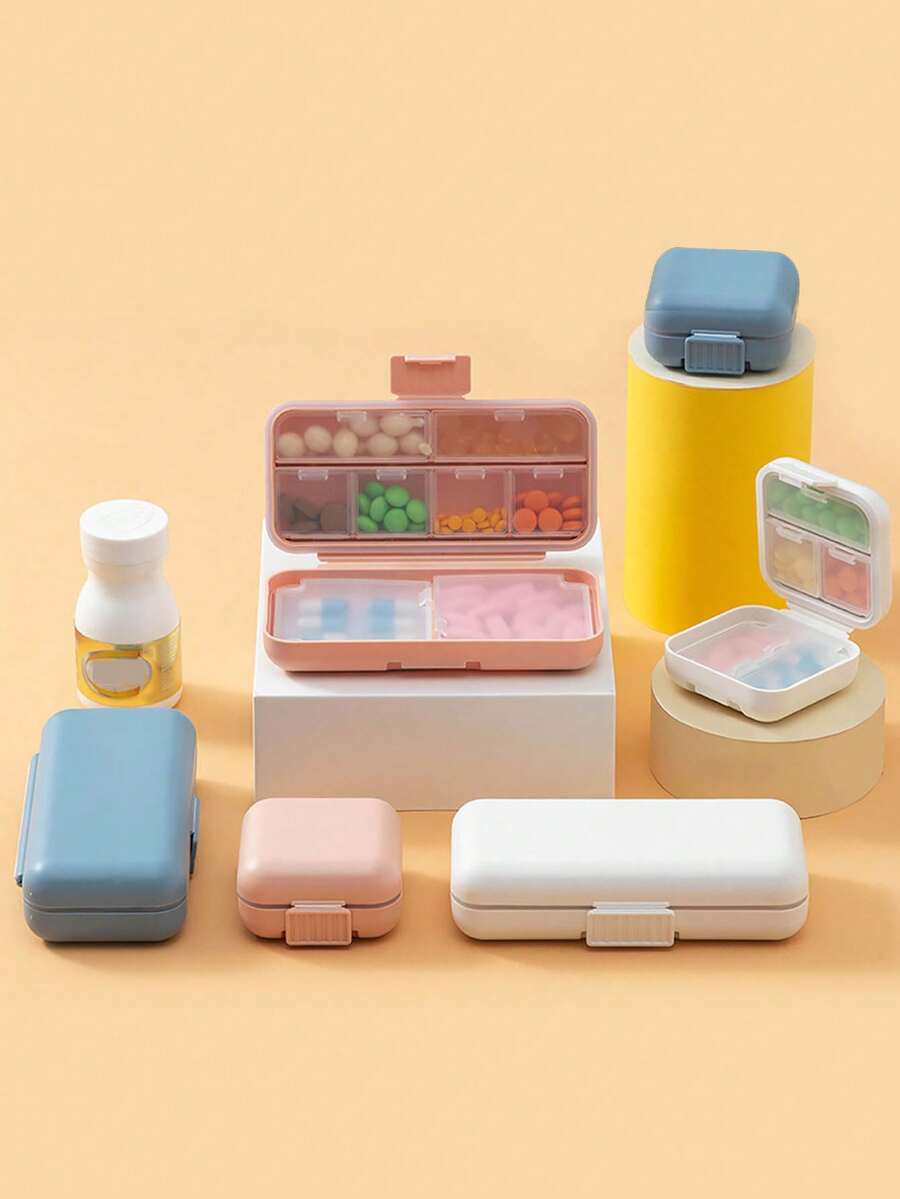 1/2个装便携式迷你药盒 - 密封防尘药品储存盒，适合户外、办公室、旅行，小型翻盖药盒，透明盖设计，双层密封旅行药盒，方便日常药物管理，可拆卸盖子方便清洁，尺寸小巧，类似耳机，便于携带，旅行必备，是送给家人、朋友和老师的理想礼物。