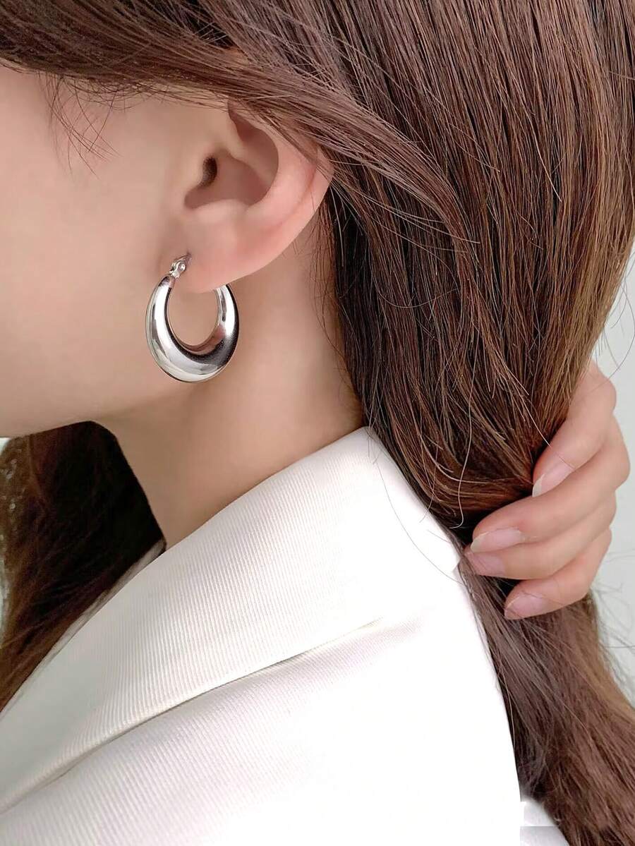 2pcs Fashionable Oval C-Shape Hoop Earrings, Suitable As Gift For Family And Friends - Silver - View 1