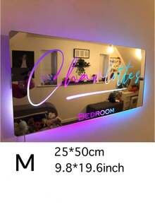 1 件带 LED 灯的个性化姓名镜、定制发光镜标、墙壁个性化姓名镜灯、定制镜 LED 灯、卧室个性化姓名镜灯墙饰、照亮卧室符号的个性化姓名镜 LED 灯、生日礼物、家居装饰