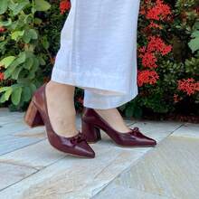Women's Pumps With Bow, Comfortable, Medium Thick Heel - Redwood - View 1