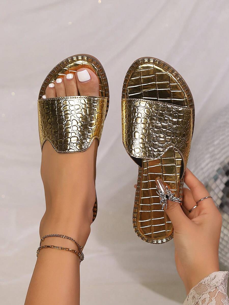 1 Pair Women Summer New Round Open Toe Flat Golden Sandals - Gold - View 1