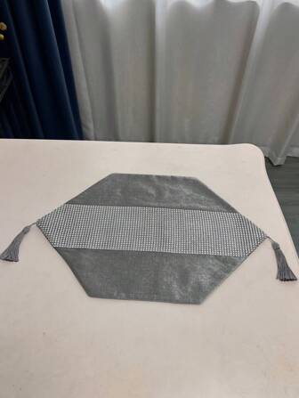 1/4/6 pièces Tapis de table moderne scintillant au design diamant 32*50cm, en velours, Dessous de plat pour chariot de restauration d'hôtel, décoration de table pour la maison