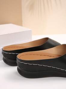 Elegant Women's Wedge Shaped Slippers And Sandals, Buckle Decoration Outdoor Sandals, Fashionable, Comfortable, Elegant, Casual, Beach, Wedge Shaped, Thick Soled Sandals, Plus Size - Black - View 4