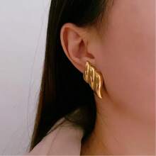 Pendientes grandes y llamativos de oro para mujer, pendientes cuadrados gruesos de oro con textura, pendientes colgantes ligeros con forma de alas y conchas grandes para ella