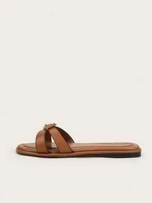 Cómodas sandalias planas de talla grande con puntera cuadrada y estilo romano cruzado en color marrón (el tamaño es grande) - Marrón - Ver 2