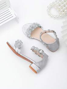 Sandalias de niña Zantong en gris con estilo floral de cristal, sandalias de tacón alto dulces para niños, sandalias de tacón bajo grueso abiertas y lindas para princesa, zapatos brillantes de vestir de verano, zapatos de baile, regalo de cumpleaños, zapatos de fiesta y boda con flores para niños, adecuados para niños/niñas