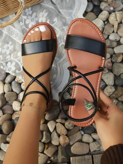 1 Coppia di sandali piatti di colore unito alla moda per feste, casual o lavoro, con lacci incrociati, in pelle PU, adatti per spiaggia, ufficio o uso esterno in estate