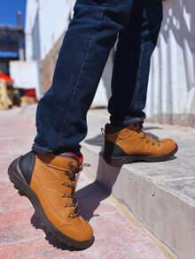 Zapato confeccionado en piel de corte vacuno, con plantilla lavable de Memory Foam que se adapta al contorno del pie, y suela de poliuretano antideslizante para mayor seguridad y confort. Es un Calzado muy ligero y durable, con la mejor comodidad para el uso diario en el trabajo o para el caminar en jornadas muy prolongadas" - Marrón - Ver 1