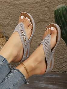 Women's Summer New Metal Decoration Beach Flip Flops, Platform Wedge Heel Comfortable Thong Sandals, Vintage Beach Creative Toepost Casual Open Toe Slippers, Fashion Transparent - Grey - View 4