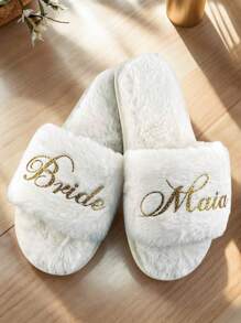 1 paire de chaussons de demoiselle d'honneur personnalisés pour enterrement de vie de jeune fille, mariage, chambre à coucher, doux et moelleux. Cadeau idéal pour les petites amies, les épouses, les mères, les filles, les mariées, les dames, les voyageurs et le port lors des fêtes. Ornemental, , mode, hipster, décontracté, mignon, minimaliste chic, confortable, personnalisé, unique. Cadeau idéal pour lui, cadeau idéal pour sa famille, ses amis