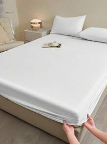1pc Solid Color Fitted Sheet, Bedding, Fitted Sheet, Mattress Cover, Bed Cover, Soft And Comfortable Mattress Protector, Skin-Friendly Deep Pocket Bedding, Wrinkle-Free, Fade-Resistant, Machine Washable, Fits Twin Full King Queen All Size Bed, For Mother's Day Gift, Perfect Holiday Gift