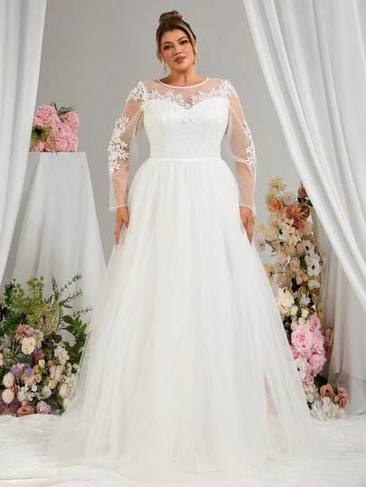 Elasola 加大码优雅、华丽、浪漫的白色圆领长袖手工贴花和薄纱连衣裙，褶皱和露背设计，宽大的 A 字形下摆拖到地面，适合婚礼新娘礼服，新娘