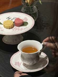 1 套法式陶瓷杯碟、复古粉色浮雕底座盘、粉彩花卉边缘瓷盘、咖啡杯碟、甜点盘、面包盘、意大利面盘、蛋糕架，适用于下午茶派对、餐厅、办公室、花园，可用作乔迁礼物或摄影道具 - 彩色 - 查看 5