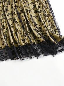 EARO 女士花卉植绒网眼优雅 A 字裙