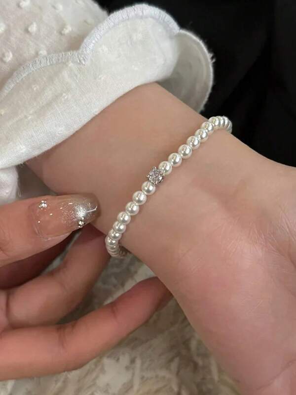 1pc Vintage Diamond Faux Pearl Beaded Elastic Bracelet For Women, Elegant Minimalist French Court Style Pearl Bracelet, Suitable For Party, Work Wear, Gift For Friends