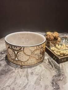 Luxury European Style Golden Color Waste Bin, Metal Gold Electroplated Exterior + PVC Liner, Kitchen, Dining Room, Living Room Trash Can, Small Desktop Garbage Can, Delicate Pattern - Multicolor - View 4