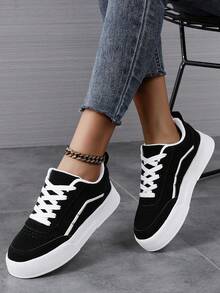 Women's Low-Top Sneakers, Casual Shoes, Athletic Shoes, Student Shoes, Fashionable Contrast Color Lace-Up Design, Ultra-Light EVA Sole, Breathable & Soft, Suitable For All Seasons, Autumn/Winter - Black - View 6