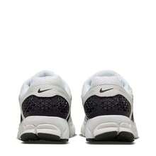 Nike Zoom Vomero 5 - White Black Platinum - View 4