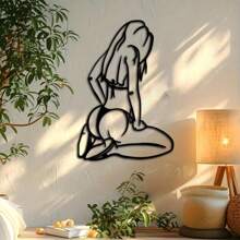 One Art Deco - Style Geometric Metal Wall Mural, A Minimalist - Line Iron Wall Mural And An Elegant Hanging Ornament. Measuring 10.71" X 15.75", It's Suitable For Decorating Homes, Patios And Balconies. It's An Excellent Gift For New Homeowners. Suitable For Modern Home Decoration