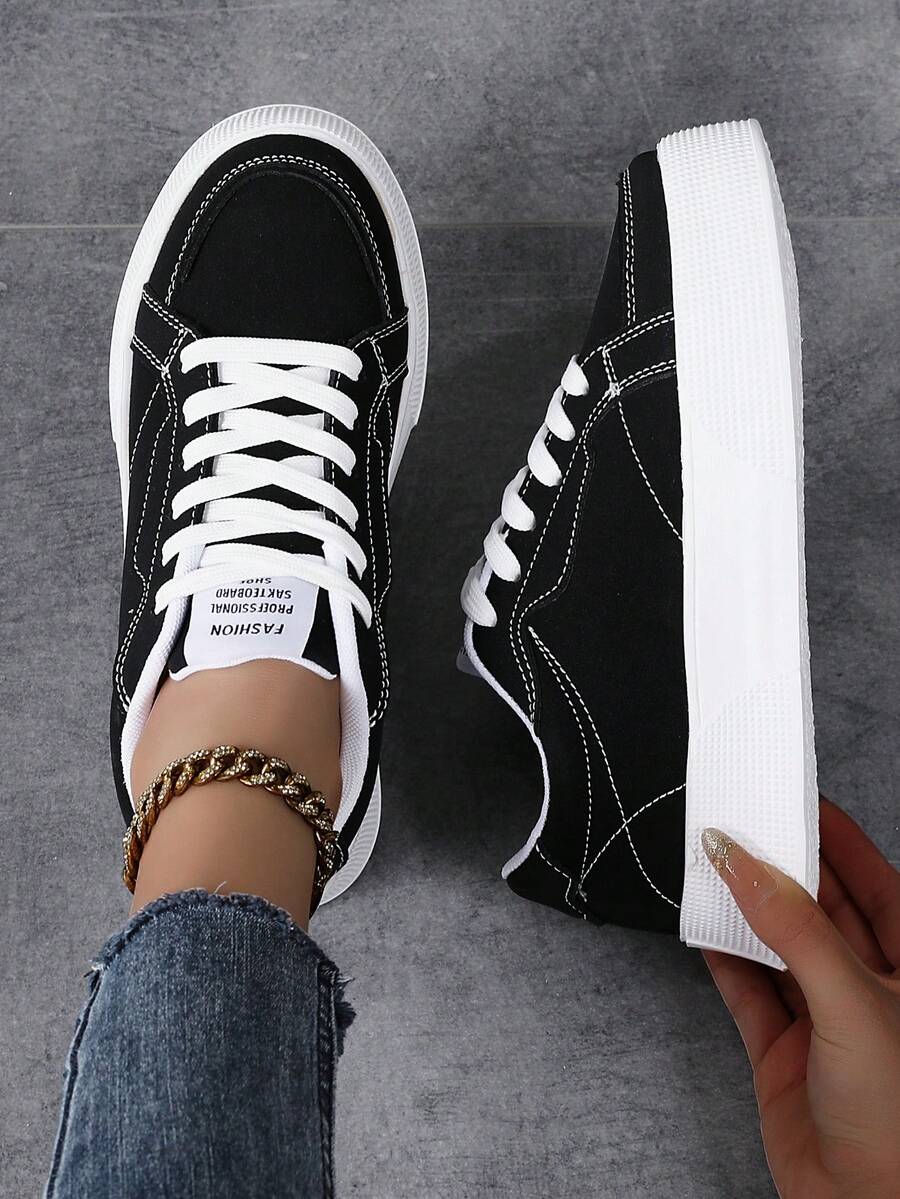 Low Top Women's Shoes Sneakers , Casual Shoes, Sports Shoes, Student Shoes, Fashionable Color Blocking Design With Lace Up, Ultra Light EVA Sole, Breathable And Soft, Suitable For All Seasons - Black - View 1