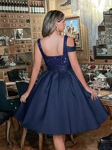 Faeriesty 优雅亮片缎面派对礼服 | 方领无袖廓形，撞色细节 - 藏蓝色 - 查看 3