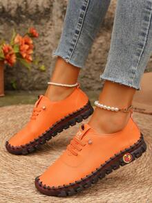 新款系带平底休闲鞋女特大码防滑牛皮底手工缝制鞋底舒适妈妈鞋适合跨境电商