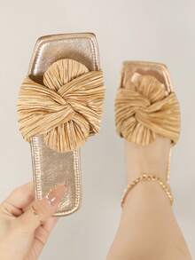 宽版女鞋【MOSOCT】2025春夏新款女鞋女士平底凉鞋&休闲拖鞋&&家居拖鞋&罗马风格一脚蹬拖鞋&金色仙女风格拖鞋推荐