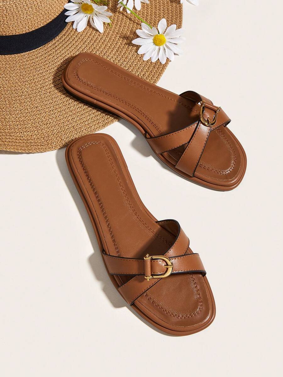 Cómodas sandalias planas de talla grande con puntera cuadrada y estilo romano cruzado en color marrón (el tamaño es grande) - Marrón - Ver 1