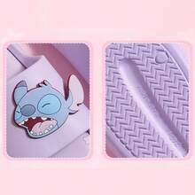 Miniso Lilo & Stitch 樱花季系列女士浴室拖鞋，舒适可爱，居家休闲完美之选（1 双） - 彩色 - 查看 2