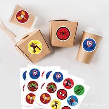 Set de 6 bolsas de regalo con temática de héroes de  Avengers + Set de 9 stickers, incluyendo Spiderman, Iron Man, , bolsas de regalo multifuncionales para fiestas, bolsas de papel kraft selladas, adecuadas para cumpleaños, bodas, ceremonias de graduación, celebraciones festivas | Diseñado con cuidado, sin necesidad de energía, perfecto para regalar a amigos regalos de días festivos, regalos de cumpleaños, regalos para fiestas, Navidad, Pascua, Acción de Gracias, regalos de graduación - Multicolor - Ver 2