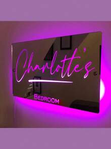 1 件带 LED 灯的个性化姓名镜、定制发光镜标、墙壁个性化姓名镜灯、定制镜 LED 灯、卧室个性化姓名镜灯墙饰、照亮卧室符号的个性化姓名镜 LED 灯、生日礼物、家居装饰